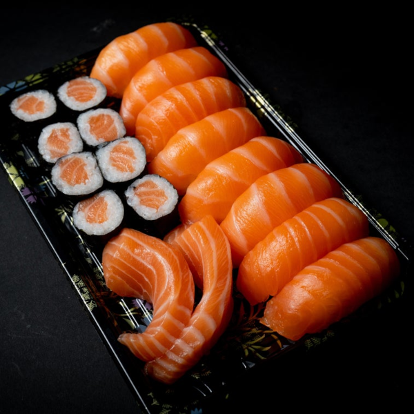 Sake | Salmon Sushi Platter